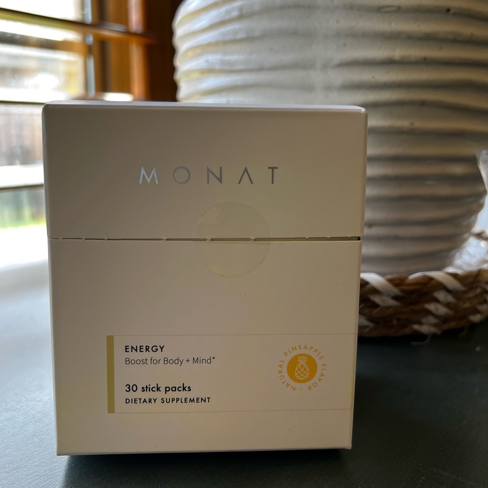 Monat Pineapple Energy Sticks